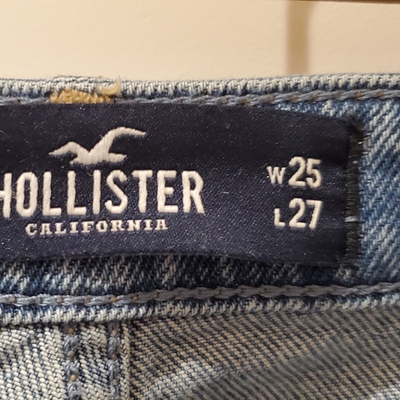 Ultra High-Rise Mom Jeans - Picture 5 of 6